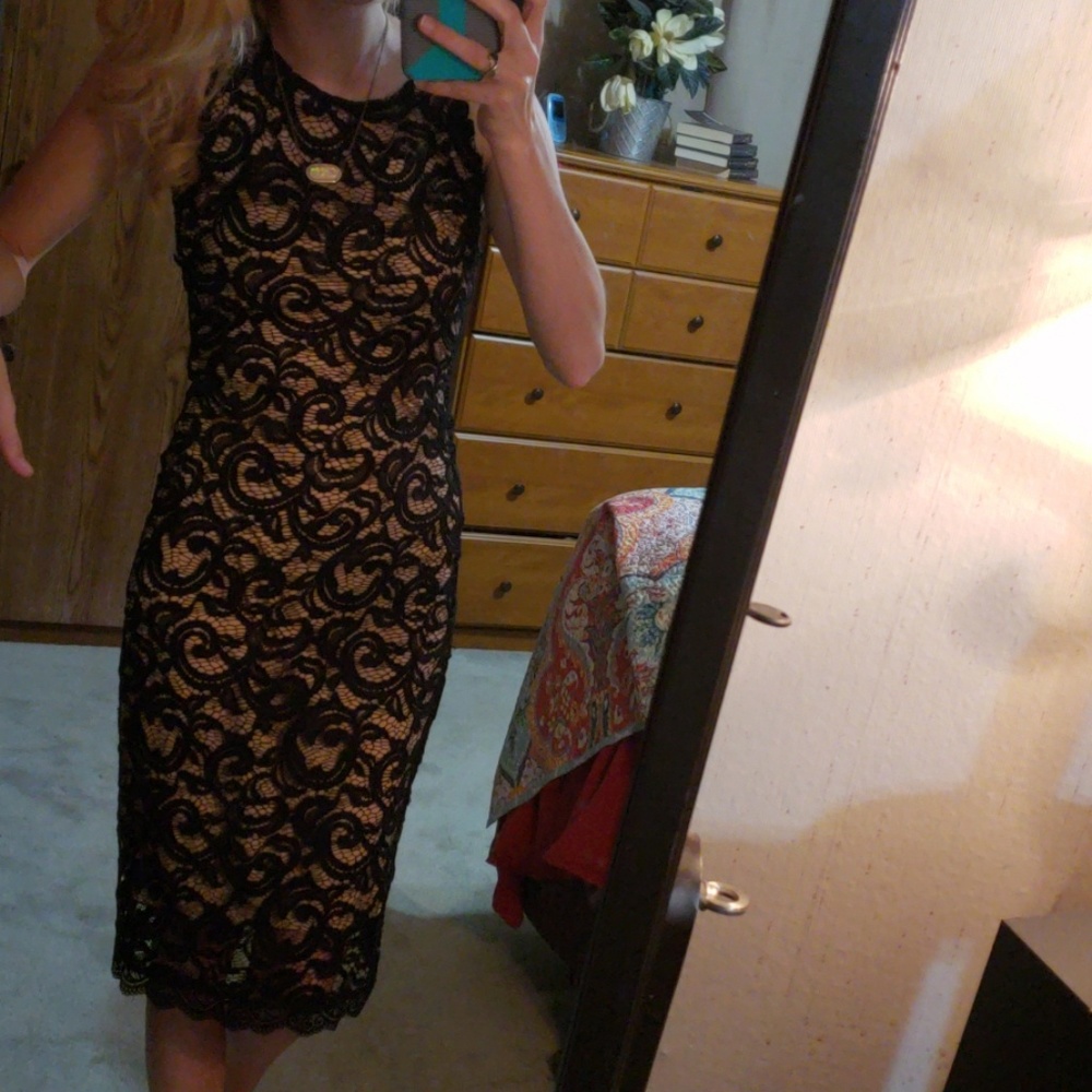 Dress - Picture 2 of 4